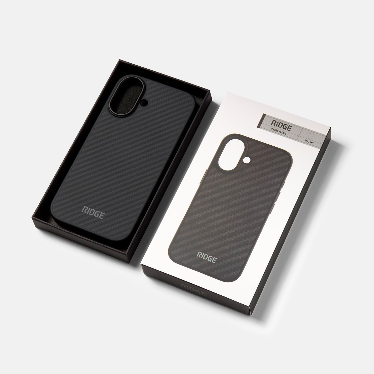 Everyday Phone Case - iPhone 16 - Carbon