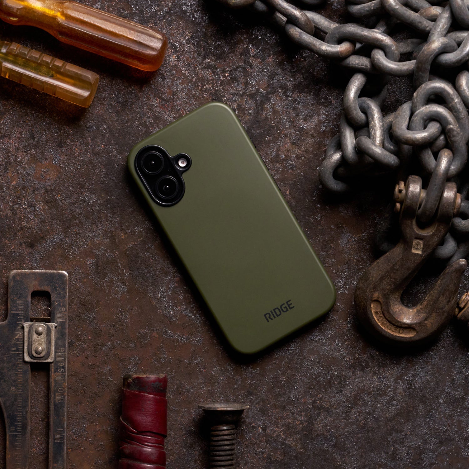 Everyday Phone Case - iPhone 16 - Matte Olive
