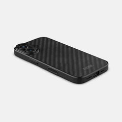 Everyday Phone Case - iPhone 17 - Carbon